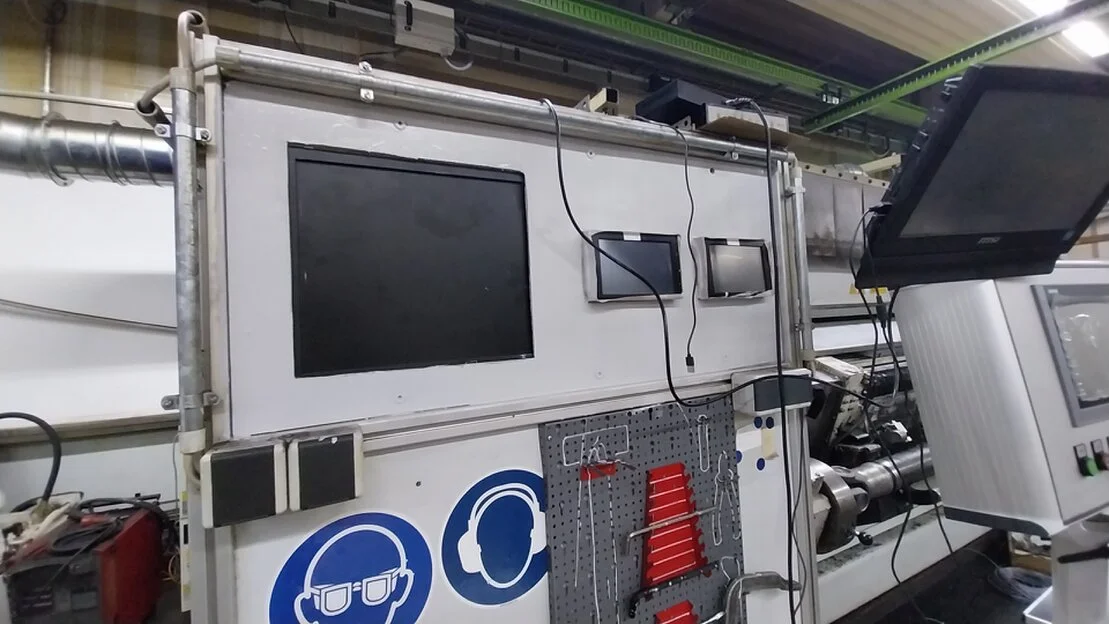 Automatisierte Fördertechnik in einem Logistikzentrum