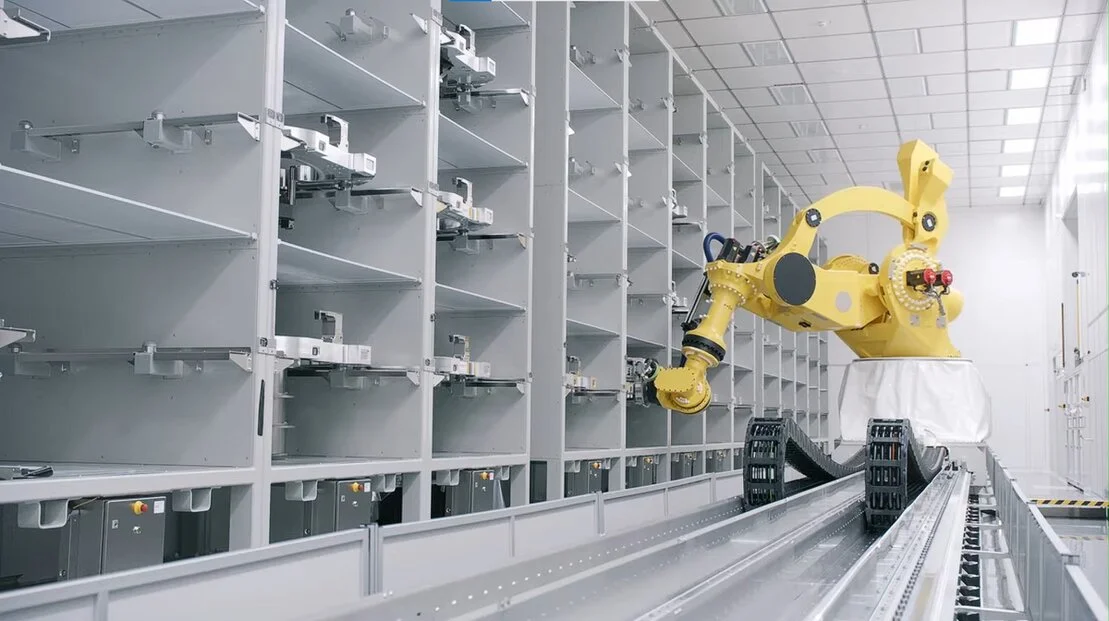 Lebensmittel-Verpackungsmaschine in einer Produktionslinie